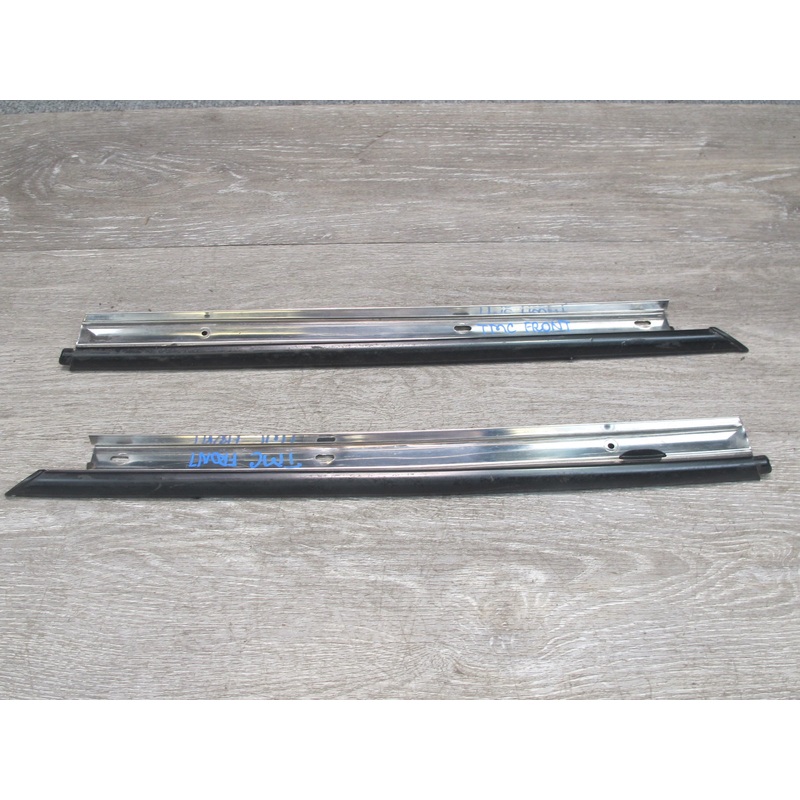 00-05 Toyota MR2 Spyder Set of 2 Front Left & Right A Pillar Drip Molding OEM