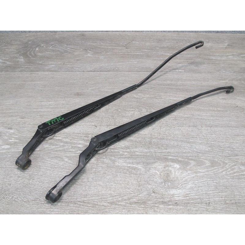 00-05 Toyota MR2 Spyder Set of 2 Left & Right Front Windshield Wiper Arm OEM