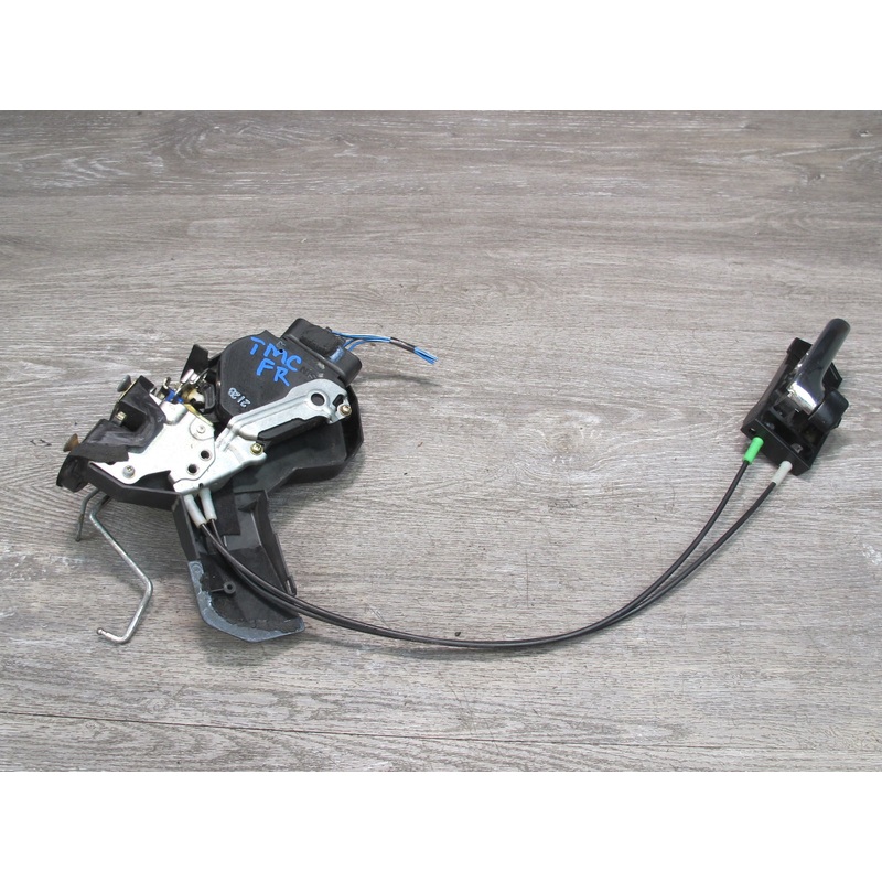 00-05 Toyota MR2 Spyder Right Door Lock Latch Actuator w Interior Handle OEM