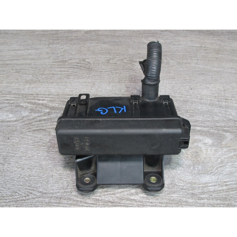 01-05 Lexus GS300 GS430 Underhood Fuse Relay Box 3138XA1 OEM